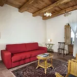 Casa Rosa Мило